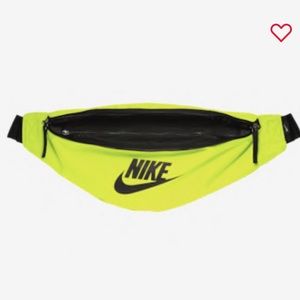 nike Heritage Hip Pack